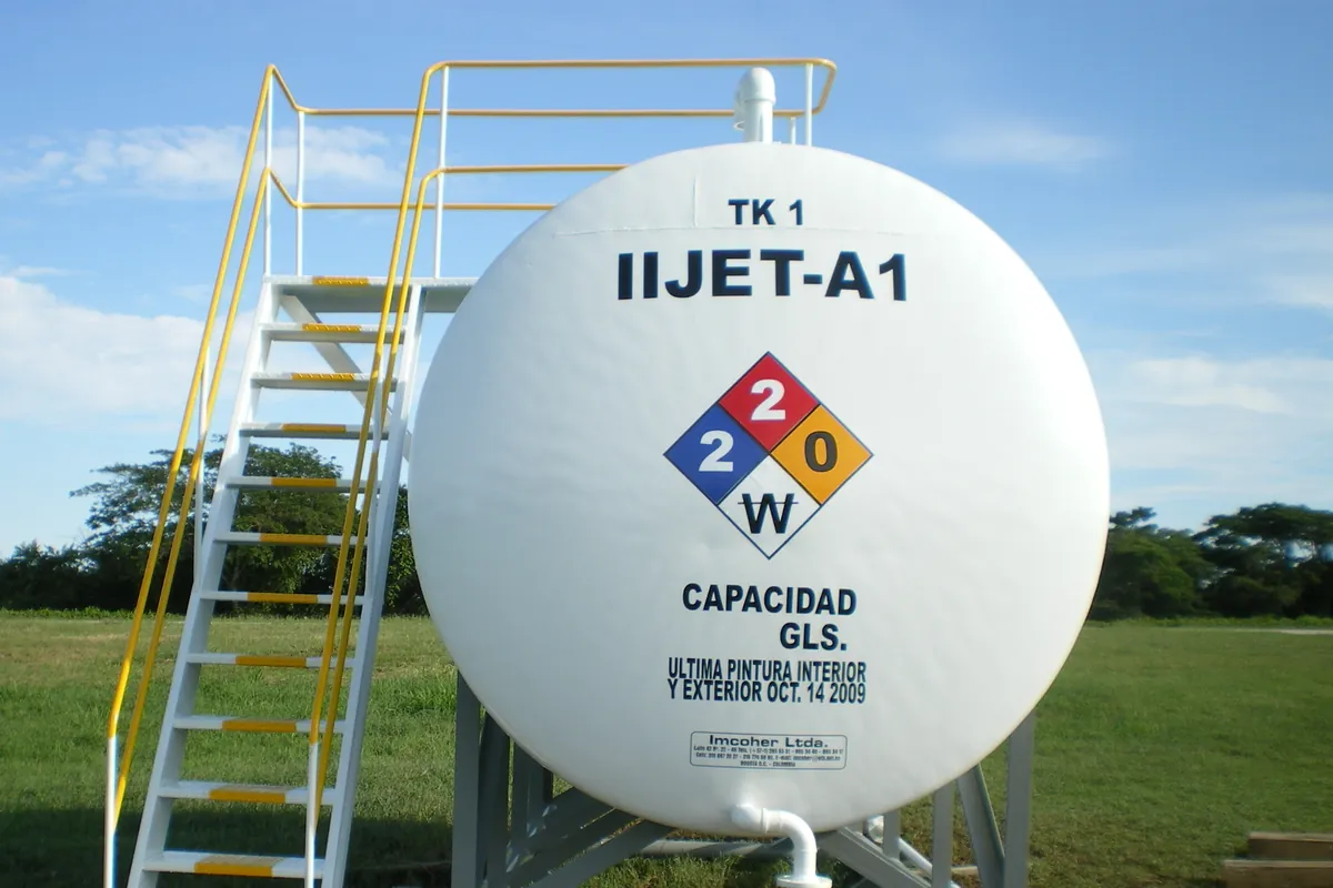 Tanque de almacenamiento de combustible de aviación Jet A1